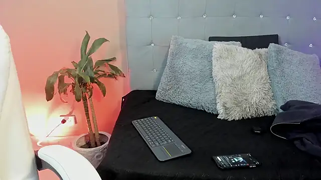 eren jeager online show from 04/12/26, 01:21