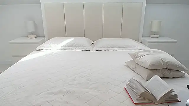 Milena29 online show from 03/11/25, 10:18