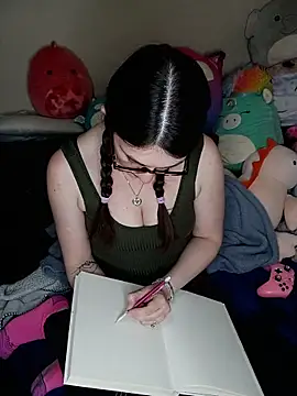 Snapshot of LaylaLucis chatting on 01/16/26, 11:20 LaylaLucis online show from 01/16/26, 11:20