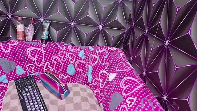 Snapshot of LyaRose chatting on 11/22/25, 12:48 LyaRose online show from 11/22/25, 12:48