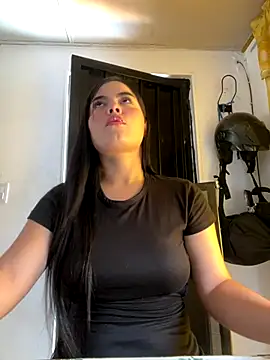 Marilyn Monrou online show from 12/15/25, 06:34