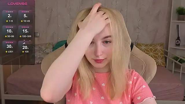 Snapshot of Shy_Polly chatting on 06/07/26, 12:04 Shy Polly online show from 06/07/26, 12:04