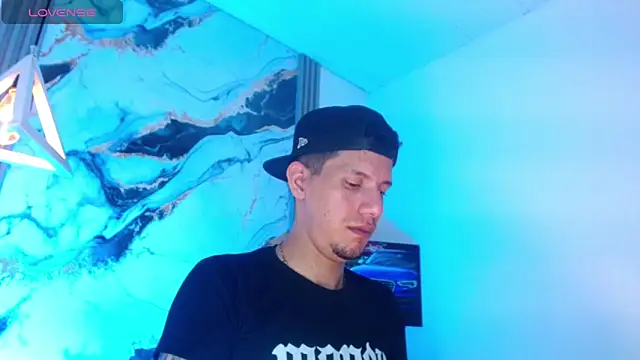 Snapshot of Sebastian_Smith__ chatting on 05/31/26, 12:01 Sebastian Smith online show from 05/31/26, 12:01