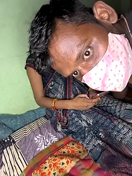 Laxmidevi000 online show from 04/26/26, 04:48