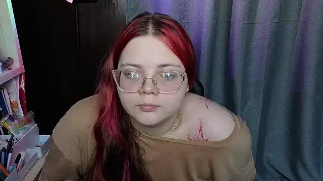 KellyFiery online show from 06/14/26, 01:57