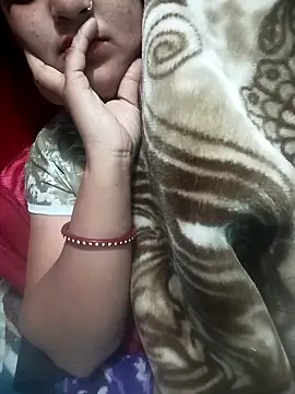 Snapshot of Priya_089 chatting on 12/01/25, 04:45 Priya 089 online show from 12/01/25, 04:45