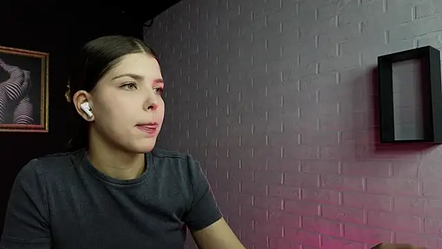 Sierra Maddison online show from 12/04/25, 06:12