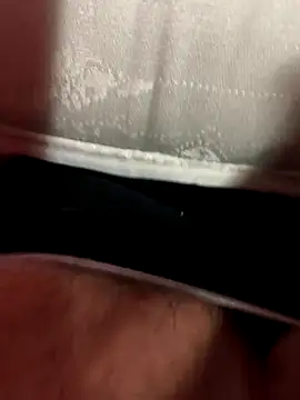 Snapshot of Alex006990 chatting on 11/21/25, 10:58 Alex006990 online show from 11/21/25, 10:58