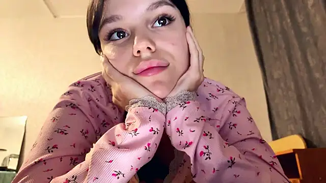 StacieGregoreski online show from 11/22/25, 04:17