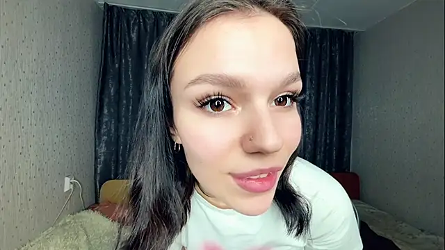 StacieGregoreski online show from 12/21/25, 02:35