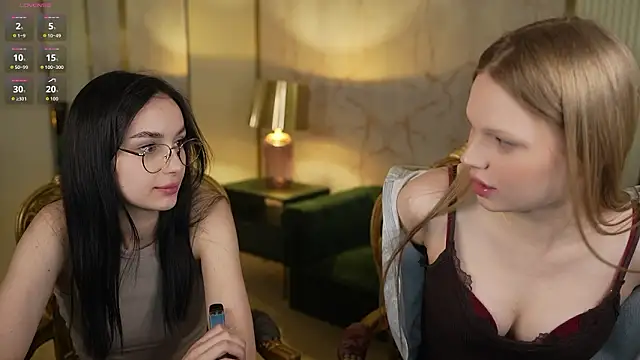 Snapshot of Charlotte_Dreams chatting on 01/19/26, 03:27 Charlotte Dreams online show from 01/19/26, 03:27