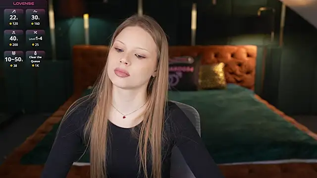 Snapshot of Charlotte_Dreams chatting on 03/27/26, 11:54 Charlotte Dreams online show from 03/27/26, 11:54