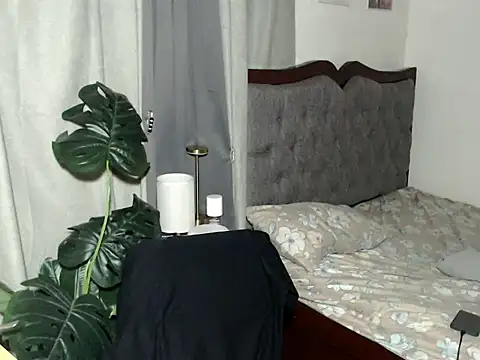 hottestlexie03 online show from 02/04/26, 07:36