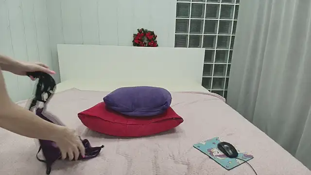 Brightly Heizer online show from 01/17/26, 01:10