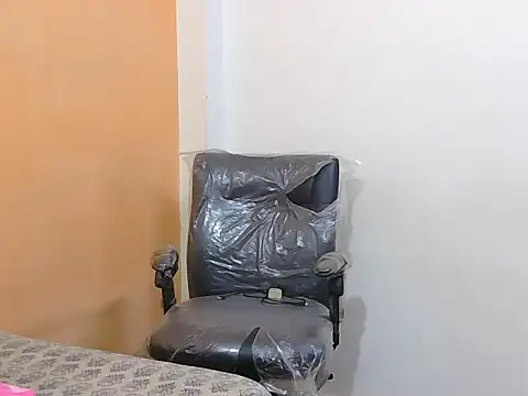 Honey Baby1 online show from 04/15/26, 05:47