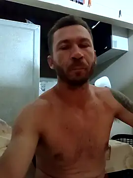 Snapshot of RobertoLuiz84 chatting on 03/04/26, 05:02 RobertoLuiz84 online show from 03/04/26, 05:02