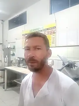 Snapshot of RobertoLuiz84 chatting on 03/07/26, 04:26 RobertoLuiz84 online show from 03/07/26, 04:26