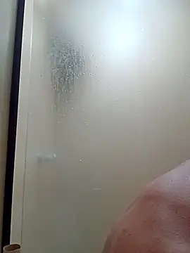 Snapshot of RobertoLuiz84 chatting on 04/20/26, 08:21 RobertoLuiz84 online show from 04/20/26, 08:21