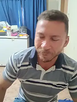 RobertoLuiz84 online show from 07/19/26, 04:44