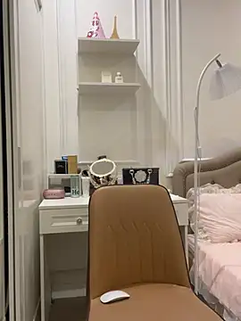 Queen-of-Love online show from 05/11/26, 07:33