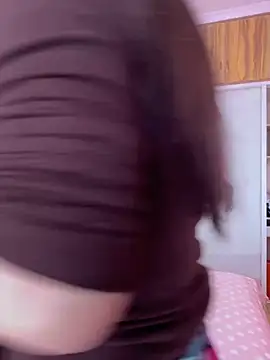 Snapshot of tianwei2567 chatting on 03/27/26, 02:06 tianwei2567 online show from 03/27/26, 02:06