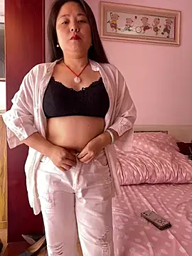 Snapshot of tianwei2567 chatting on 04/17/26, 02:36 tianwei2567 online show from 04/17/26, 02:36