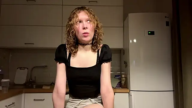 ElfriedaZwack online show from 01/05/26, 05:27