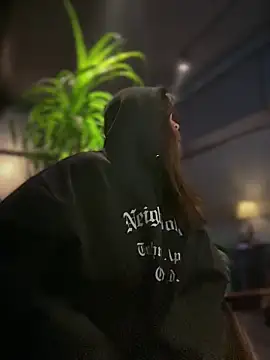 Snapshot of Toffee-00 chatting on 03/20/26, 09:36 Toffee-00 online show from 03/20/26, 09:36