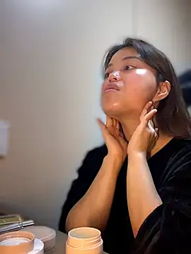 Snapshot of Toffee-00 chatting on 03/23/26, 09:24 Toffee-00 online show from 03/23/26, 09:24