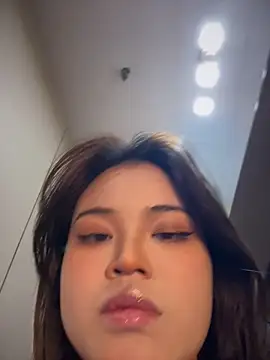 Snapshot of Toffee-00 chatting on 03/31/26, 08:26 Toffee-00 online show from 03/31/26, 08:26