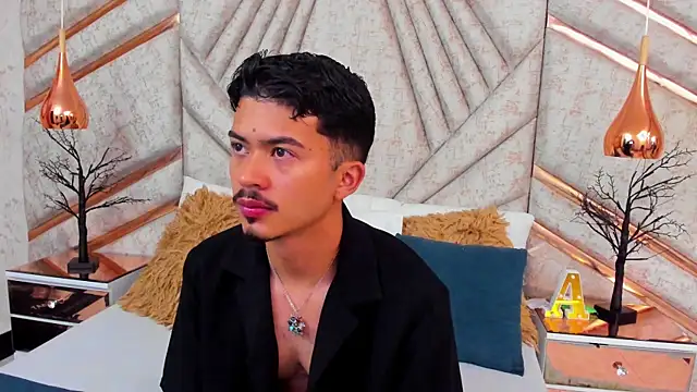 Snapshot of NicolaiKarav chatting on 11/28/25, 11:02 NicolaiKarav online show from 11/28/25, 11:02