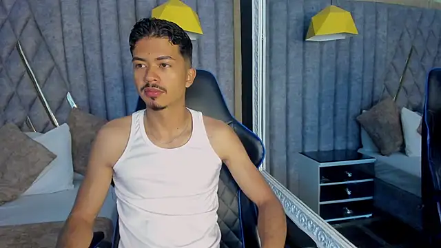 Snapshot of NicolaiKarav chatting on 12/01/25, 12:10 NicolaiKarav online show from 12/01/25, 12:10