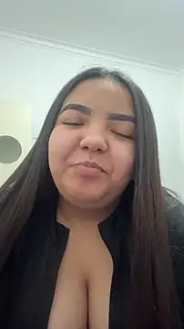 Snapshot of princezzc chatting on 12/03/25, 02:30 princezzc online show from 12/03/25, 02:30