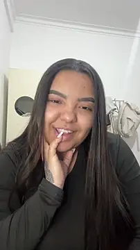 Snapshot of princezzc chatting on 12/14/25, 11:20 princezzc online show from 12/14/25, 11:20