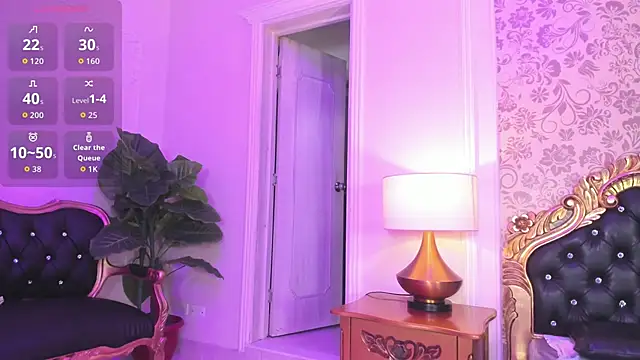 Snapshot of KarolMoore chatting on 11/26/25, 12:06 KarolMoore online show from 11/26/25, 12:06