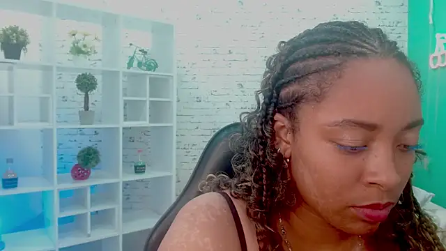 cataleya eebony online show from 01/14/26, 06:24