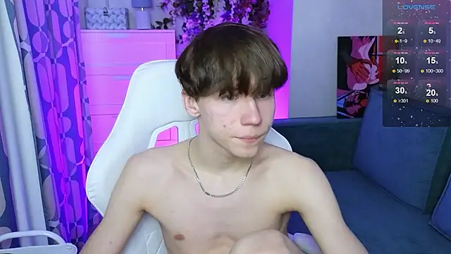 Snapshot of cuMte_boy chatting on 03/12/26, 01:34 cuMte boy online show from 03/12/26, 01:34