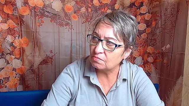 Snapshot of OlgaLuck chatting on 11/26/25, 06:03 OlgaLuck online show from 11/26/25, 06:03