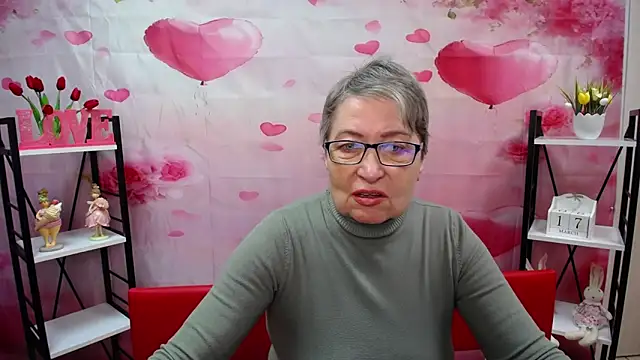 Snapshot of OlgaLuck chatting on 03/17/26, 06:06 OlgaLuck online show from 03/17/26, 06:06