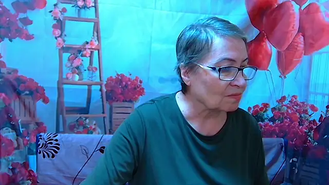 Snapshot of OlgaLuck chatting on 03/27/26, 08:26 OlgaLuck online show from 03/27/26, 08:26