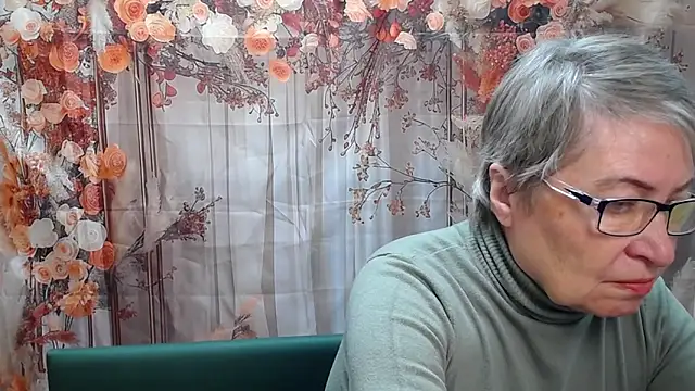 Snapshot of OlgaLuck chatting on 04/01/26, 05:30 OlgaLuck online show from 04/01/26, 05:30