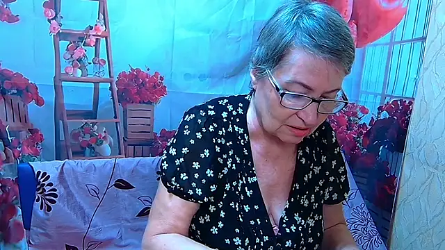 Snapshot of OlgaLuck chatting on 04/02/26, 05:27 OlgaLuck online show from 04/02/26, 05:27