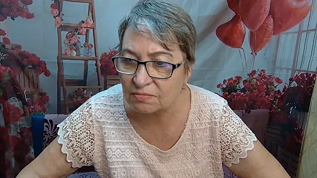 Snapshot of OlgaLuck chatting on 04/03/26, 06:33 OlgaLuck online show from 04/03/26, 06:33