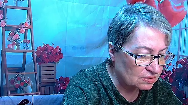 Snapshot of OlgaLuck chatting on 04/16/26, 05:52 OlgaLuck online show from 04/16/26, 05:52