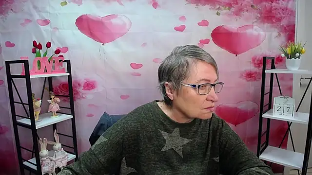 Snapshot of OlgaLuck chatting on 04/27/26, 05:27 OlgaLuck online show from 04/27/26, 05:27