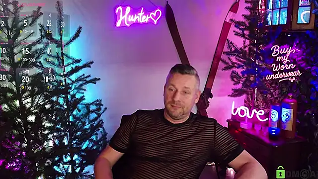 Snapshot of Hunter_Fl chatting on 02/25/26, 05:00 Hunter Fl online show from 02/25/26, 05:00