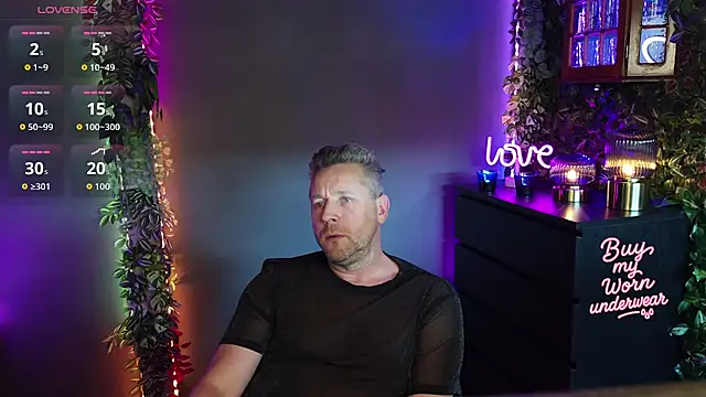 Snapshot of Hunter_Fl chatting on 04/24/26, 04:09 Hunter Fl online show from 04/24/26, 04:09