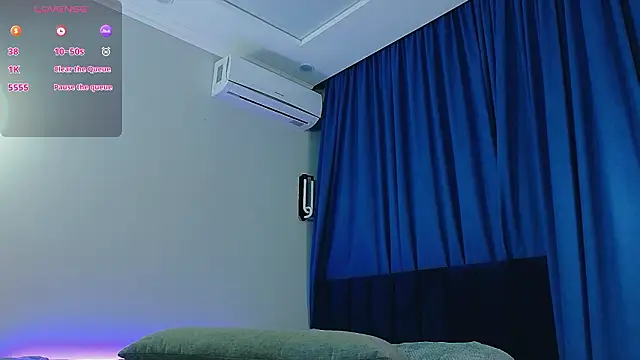 Snapshot of Lina_lust_ chatting on 02/23/26, 11:35 Lina lust online show from 02/23/26, 11:35