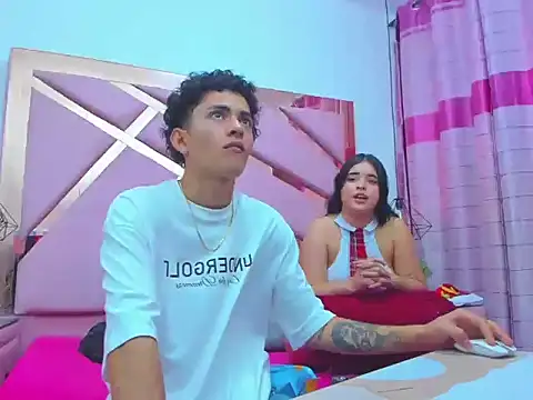 Snapshot of KittyANDjack chatting on 12/14/25, 07:07 KittyANDjack online show from 12/14/25, 07:07