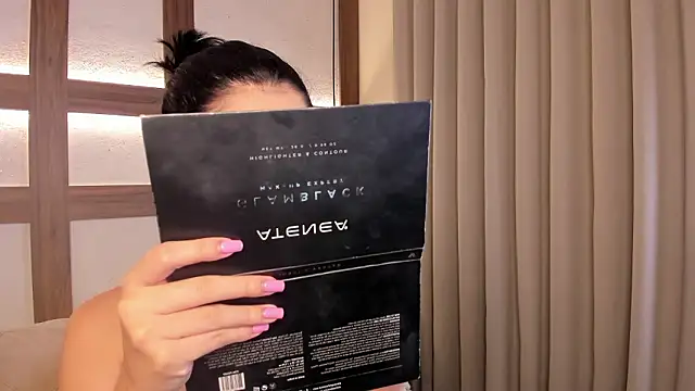 SarhaVega online show from 02/04/26, 01:06